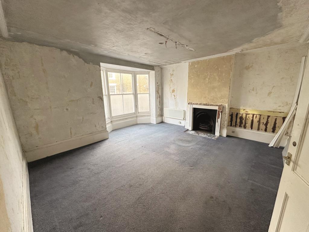 Lot: 96 - FIVE STOREY PERIOD BUILDING WITH POTENTIAL -
